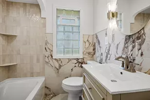 2202 S 70th St, West Allis, WI 53219 - Photo 18