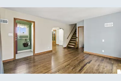 2915 E Allerton Ave, Saint Francis, WI 53235 - Photo 6
