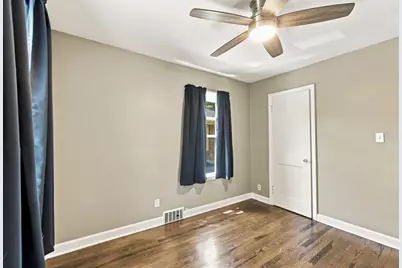 2915 E Allerton Ave, Saint Francis, WI 53235 - Photo 14