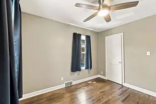 2915 E Allerton Ave, Saint Francis, WI 53235 - Photo 14