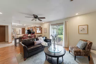 4109 W Hemlock St, Milwaukee, WI 53209 - Photo 10