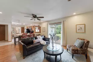 4109 W Hemlock St, Milwaukee, WI 53209 - Photo 10