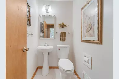 4109 W Hemlock St, Milwaukee, WI 53209 - Photo 16