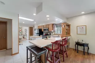 4109 W Hemlock St, Milwaukee, WI 53209 - Photo 8