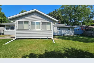 7469 N 51st Blvd, Milwaukee, WI 53223 - Photo 2