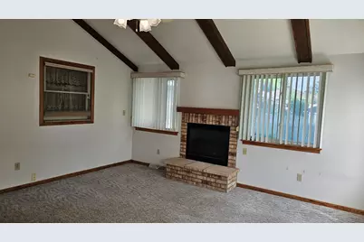 7469 N 51st Blvd, Milwaukee, WI 53223 - Photo 4