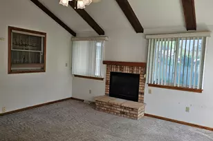 7469 N 51st Blvd, Milwaukee, WI 53223 - Photo 4