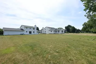8795 S Lizanne Dr, Oak Creek, WI 53154 - Photo 38