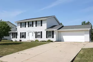 8795 S Lizanne Dr, Oak Creek, WI 53154 - Photo 40