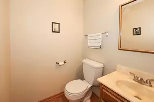 8795 S Lizanne Dr, Oak Creek, WI 53154 - Photo 22