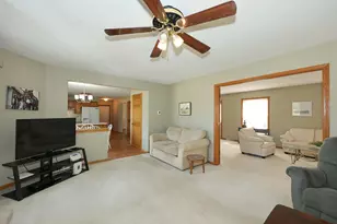 8795 S Lizanne Dr, Oak Creek, WI 53154 - Photo 16