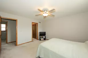8795 S Lizanne Dr, Oak Creek, WI 53154 - Photo 26
