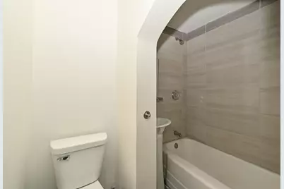 3238A W Juneau Ave #3238A, Milwaukee, WI 53208 - Photo 4
