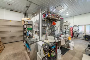 22200 W 6 Mile Rd, Racine, WI 53126 - Photo 24