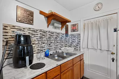 3328 N 44th St, Milwaukee, WI 53216 - Photo 8