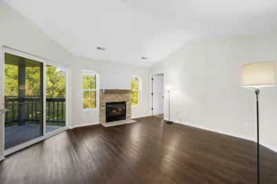 9140 W Elm Ct #D, Franklin, WI 53132 - Photo 6