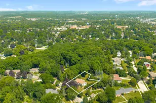 818 Badger Ln, West Bend, WI 53095 - Photo 36