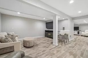 W176S7494 Harbor Cir, Muskego, WI 53150 - Photo 34