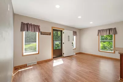 8710  Buena Dr, Burlington, WI 53105 - Photo 8