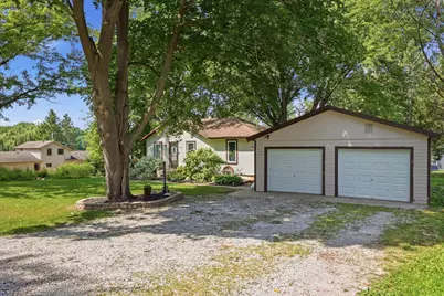 8710  Buena Dr, Burlington, WI 53105 - Photo 2