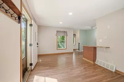 8710  Buena Dr, Burlington, WI 53105 - Photo 10
