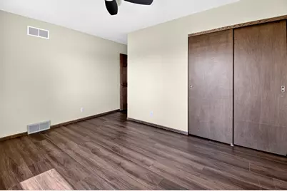 7236 S Delaine Dr #4-7236, Oak Creek, WI 53154 - Photo 18