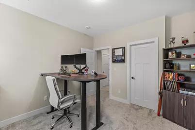 W242N6316  Oak Dr, Sussex, WI 53089 - Photo 34