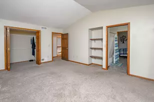1716 Erin Ln, Waukesha, WI 53188 - Photo 34