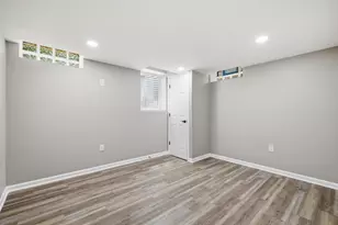 8233 W Lancaster Ave, Milwaukee, WI 53218 - Photo 10