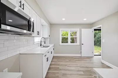 8233 W Lancaster Ave, Milwaukee, WI 53218 - Photo 6