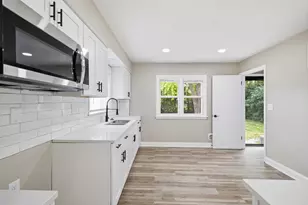 8233 W Lancaster Ave, Milwaukee, WI 53218 - Photo 6