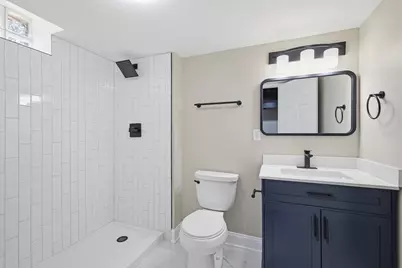 8233 W Lancaster Ave, Milwaukee, WI 53218 - Photo 12