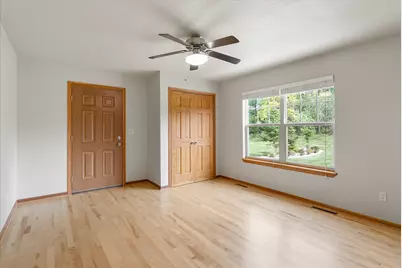 W273N2420  Arlington Ct, Pewaukee, WI 53072 - Photo 38