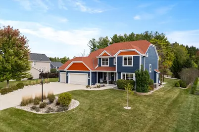 W273N2420  Arlington Ct, Pewaukee, WI 53072 - Photo 4