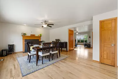W273N2420  Arlington Ct, Pewaukee, WI 53072 - Photo 12