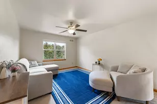 W273N2420 Arlington Ct, Pewaukee, WI 53072 - Photo 32