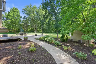 3580  Hollywood Ln, Brookfield, WI 53045 - Photo 4