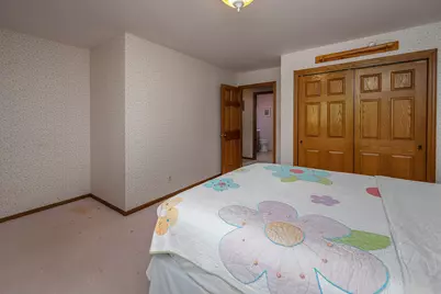 6411 N Bittersweet Ln, Glendale, WI 53217 - Photo 32