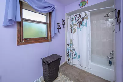 6411 N Bittersweet Ln, Glendale, WI 53217 - Photo 36