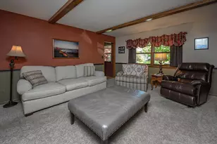 6411 N Bittersweet Ln, Glendale, WI 53217 - Photo 10