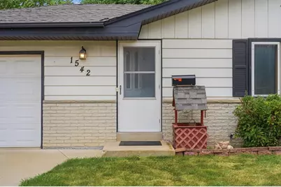 1542 W Iona Ter, Milwaukee, WI 53221 - Photo 4