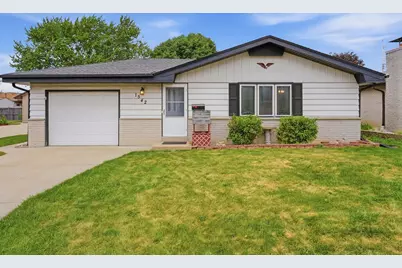 1542 W Iona Ter, Milwaukee, WI 53221 - Photo 36