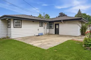 1542 W Iona Terrace, Milwaukee, WI 53221 - Photo 34