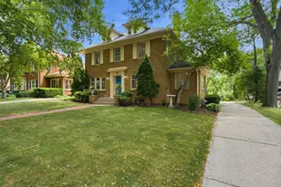 1534 Upper Parkway, Wauwatosa, WI 53213 - Photo 2