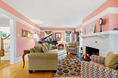 1534  Upper Pkwy, Wauwatosa, WI 53213 - Photo 16