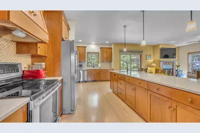 355  Phillip Dr, Kohler, WI 53044 - Photo 14