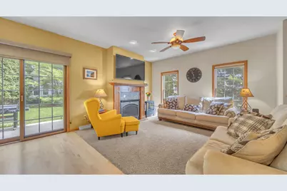 355  Phillip Dr, Kohler, WI 53044 - Photo 10