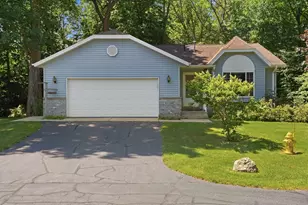 117 Manor Ct, Slinger, WI 53086 - Photo 30