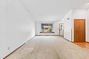 117 Manor Ct, Slinger, WI 53086 - Photo 6