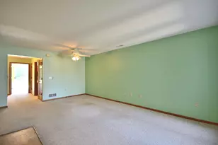 306 Hartford Square, Hartford, WI 53027 - Photo 2